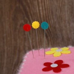 HIASDFLS Spilli A Testa Di Fiore, Spilli Da Cucito Dritti Colori Assortiti Spilli Patchwork Con Custodie Trasparenti Per Progetti Di Cucito Artigianato Da Sarta 200 Pezzi -Assistenza Domiciliare 88133756 5